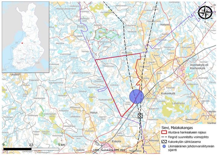 Malakakankaan tuulivoimapuiston hankealueen rajaus ja sijainti suhteessa Sievin kuntaan. Sähkönsiirron esisuunnittelun vaihtoehdot ovat johdonvarsiliittymä tai maakaapelointi Kukonkylän sähköasemalle.