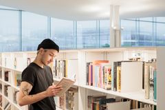 Book Heaven on the third floor of Oodi fuses the traditional library mood and modern library services. Photo: Tuomas Uusheimo