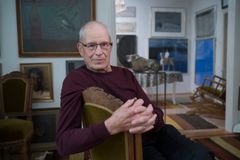 Keräilijä Tuomo Seppo. Kuva: Kansallisgalleria/Hannu Pakarinen.