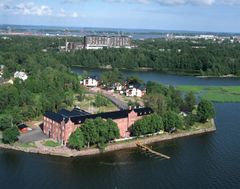 Ravintola Keisarinsatama sijaitsee Kotkan Höyrypanimolla, joka vihittiin käyttöön vuonna 1895.