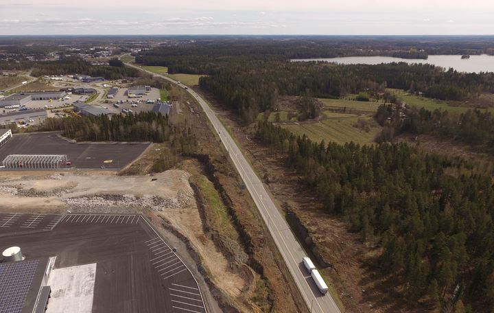 Kt40 itään päin, Avantin eritasoliittymän tilavaraus kuvattuna toukokuussa 2020. Kuva: Väylävirasto.