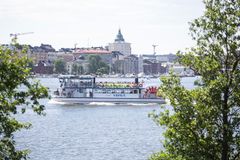 Kaikki lapset (0–17-v.) matkustavat maksutta siipirataslaiva Vispilän kyydissä Kauppatorin ja Korkeasaaren välillä lauantaina 3.6. Kuva: Annika Sorjonen / Korkeasaari