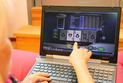 Pikapokeri on nopeatempoinen videopokeri, johon on liitetty kasvava jackpot-voitto.