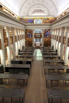 Kansalliskirjaston lukusalit odottavat asiakkaita. Kuva: Katri Nissilä © Kansalliskirjasto