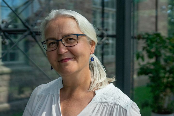 Sari Vanhanen, kuvaaja: Veera Silvendoin