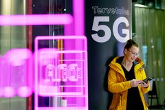 DNA begins selling 5G subscriptions