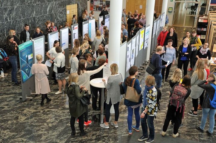 Seitsemättätoista kertaa järjestettävässä terveystieteiden Tieteen päivässä pääsee kuulemaan terveystieteiden ajankohtaisista aiheista. Kuva: Jyväskylän yliopisto.