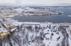 Näkymä Makasiinirantaan Tähtitorninvuorelta. Kuva: Ilmakuvaus Ruohonen.