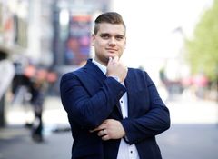 TietoAkseli Yhtiöiden hallitus on nimittänyt Samuel Akselinin, 26, konsernin uudeksi toimitusjohtajaksi 1.6.2019 alkaen. Kuva: Petteri Kivimäki