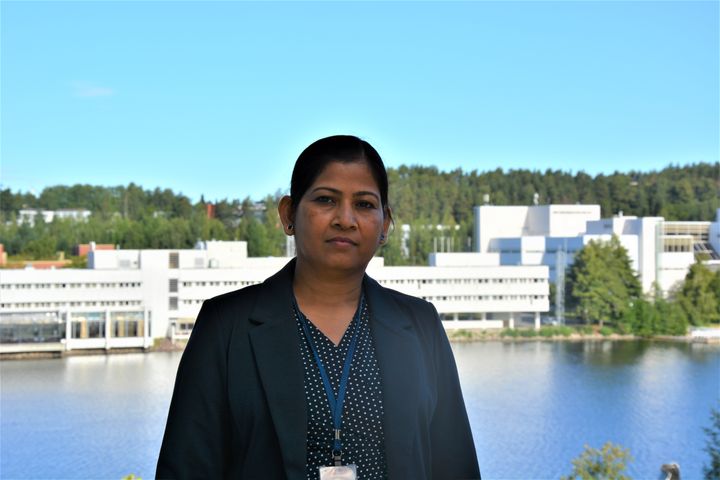 Jyväskylän yliopiston kemian professuuri kiinnosti laajalti huippututkijoita. Varsha Srivastava on siirtyi Jyväskylään Lappeenrannan teknillisen yliopiston Mikkelin yksiköstä. Kuva: Jyväskylän yliopisto