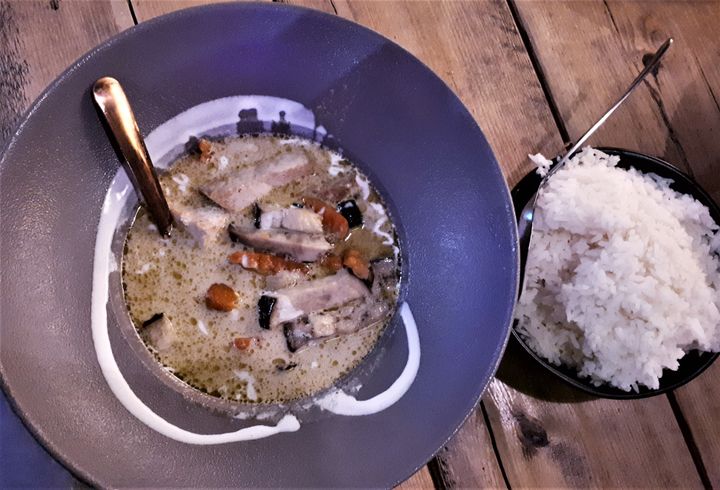 Green curry -annos. Kuva: Marjo-Kaisa Meriläinen.