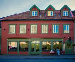 Emmas Drømmekjøkken on yksi turistien suosiman Tromssan pitkäikäisimpiä ravintoloita.