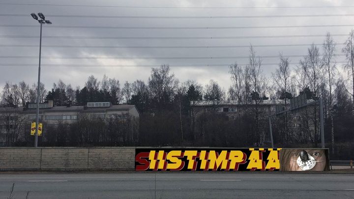 ”Kuolasin muuria ja sen loistoa junnuna, sen maalaukset puhutti. Arvostan muuria, sen historiaa ja takaisinpaluuta!” Jugix2, yksi Kulosaaren melumuurin noin 40 maalarista hehkuttaa.
Kuva: Jugix2