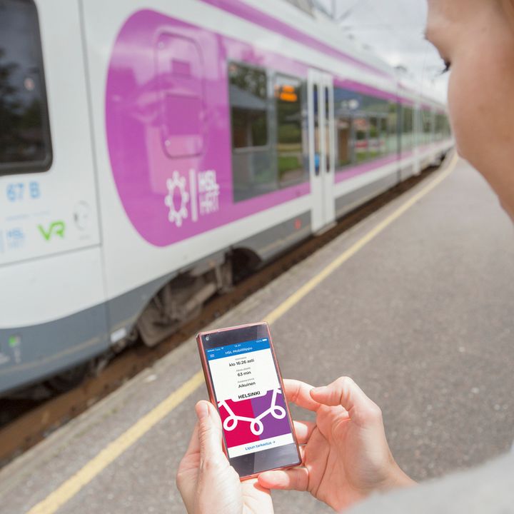 Mobiililipun hinta laskettiin vuodenvaihteessa arvolipun tasolle. Sovellusta ladattiin matkapuhelimiin toukokuun puoleenväliin mennessä yli miljoona kertaa.
