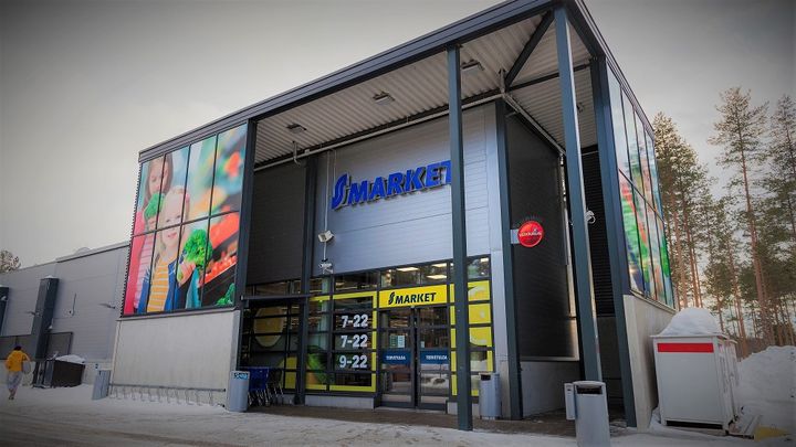 S-market Tikkakoski on uudistunut kokonaisvaltaisesti. Kuva: Max Steffansson / Keskimaa.