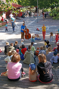 Cultural environments increase residents’ wellbeing and strengthen the local identity. This picture is from the Matinkylä residents’ park. Photo: KAMU Espoo, Jussi Helimäki.