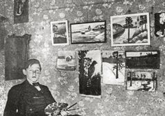 Nuoren taiteilijan roolissa. Neljätoistavuotias Alvar Aalto luonto- ja maisema-aiheisten maalaustensa edessä. Kuva: Alvar Aalto -säätiö