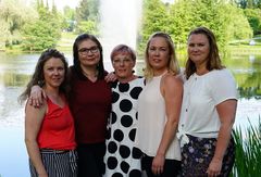 Kaikilla valtakunnallisen #NäeNepsy-kampanjan perustajilla on omakohtaista kokemusta aiheesta. Kuvassa vasemmalta Anu Laurila, Johanna Argillander, Soile Roth, Riina Mäkelä ja Riikka Seppälä.