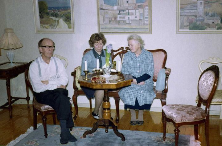 Alfred Nelin, Anne-Marie Cronström och Elin Nelin 1964. Bild: Österbottens museums arkiv