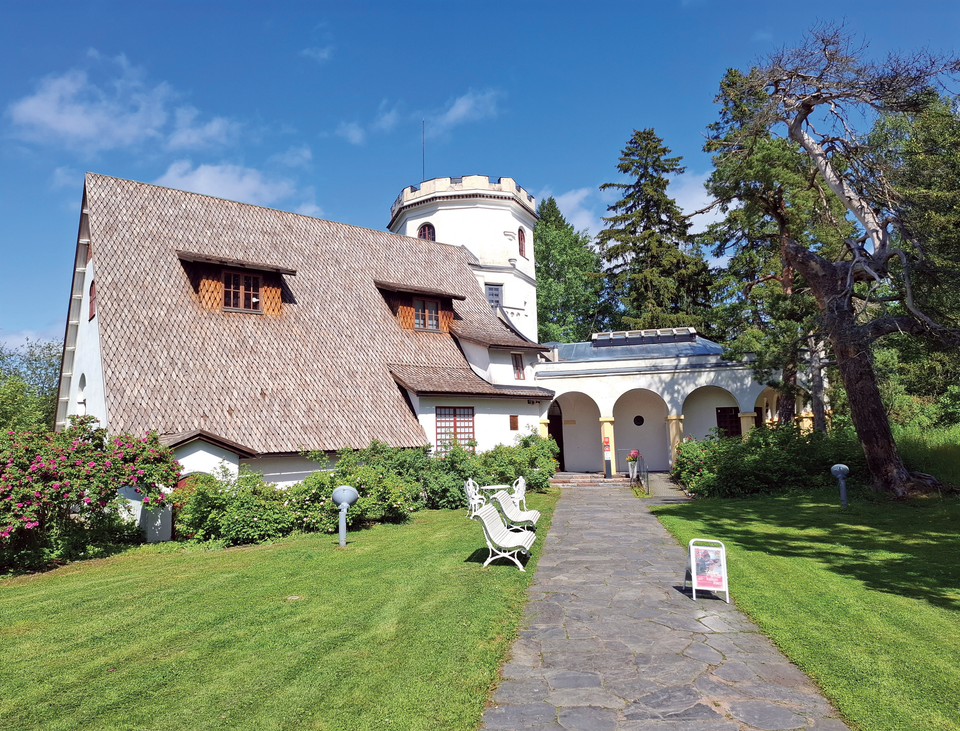 Tarvaspään ateljeehuvila