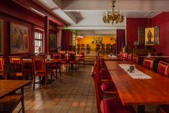 A-oikeuksin palveleva, 260-paikkainen Kahvila-Ravintola Trapesa on saanut nimensä kreikankielen pöytää tai luostarin ruokasalia tarkoittavasta sanasta. Kuva: Teemu Hyvönen