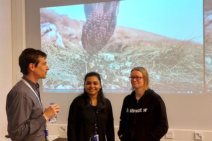 AI Hub Tampereen asiantuntijat Roel Pieters, Aparajita Chowdhury ja Aino Ahtinen tutustuivat Health Hubin toimintaan Kaupin kampuksella Tampereella. Photo: AI Hub Tampere