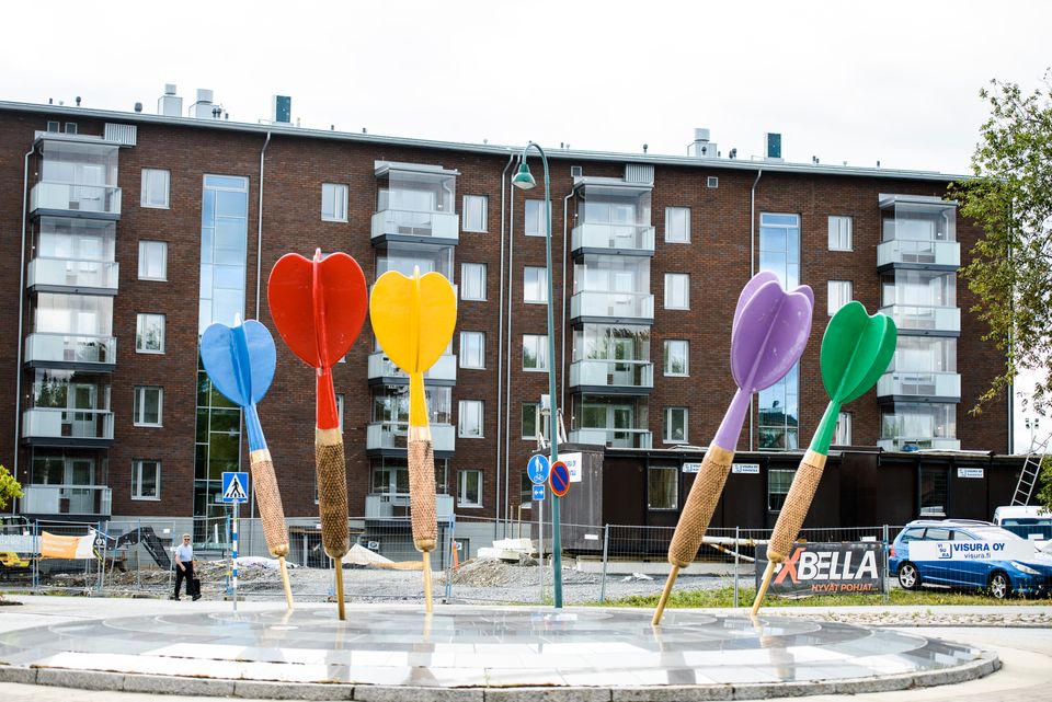 Lempäälän keskustan tikkataulu-liikenneympyrä