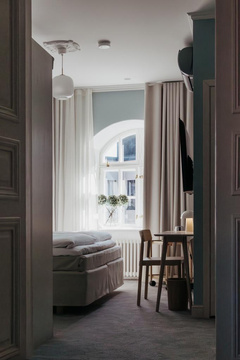 Boutique Hotel Sandsundin valaistuksen ohjaus toteutettiin Schneider Electricin Wiser-älykotijärjestelmällä, joka mahdollisti täysin langattoman kytkennän.