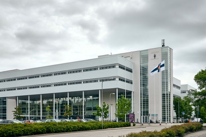 Jyväskylän yliopisto on merkittävä kyberturvallisuuden tutkimuksen keskus. Iso osa kyberturvallisuuden tutkimuksesta tehdään Agorassa (kuvassa).