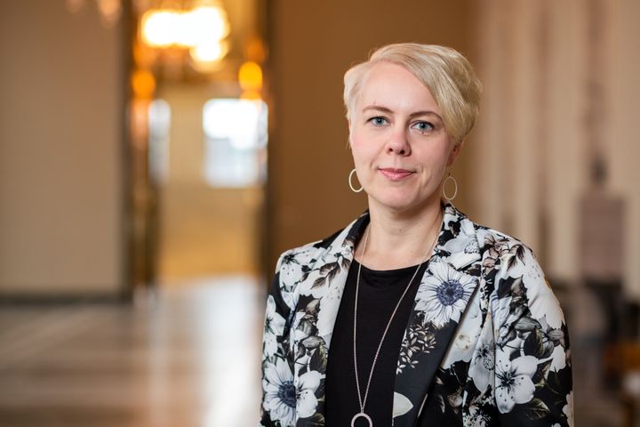 SDP:n kansanedustaja Heidi Vilajnen vaati lääkkeiden lupaprosessien nopeuttamista. (Kuva: Jukka-Pekka Flander)