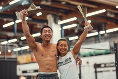 Street Workout PM-voittajat David Nguyen (Tanska) ja naisten sarjassa Han Vo (Suomi).