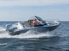 Nya Silver Hawk BR är mycket lämpad för familjeutflykter och rena nöjesturer tills havs och till sjöss, men den passar även utmärkt som förbindelsebåt till sommarstugan och givetvis för sportfiske.