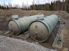 Vesihuolto paranee laajenevalla Äänekoskella. Kuvassa elokuussa käyttöönotetut 75 000 litran välisäiliöt.