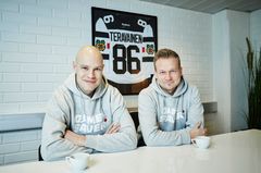 Gamesaverin idea syntyi koti-ikävästä. Vellu Maurola ja Jarkko Ruutu näkevät palvelun mahdollisuudet palvella nuoria pelaajia lähipiireineen Suomea laajemminkin.