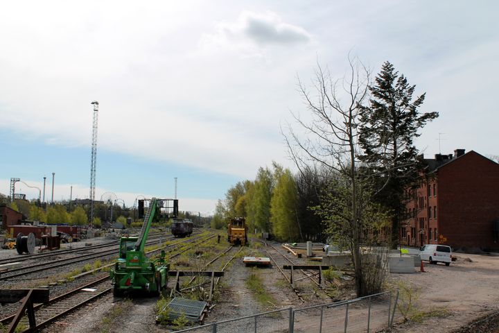 Veturitallinpiha toukokuussa 2020. Kuva: Matti Miinalainen.