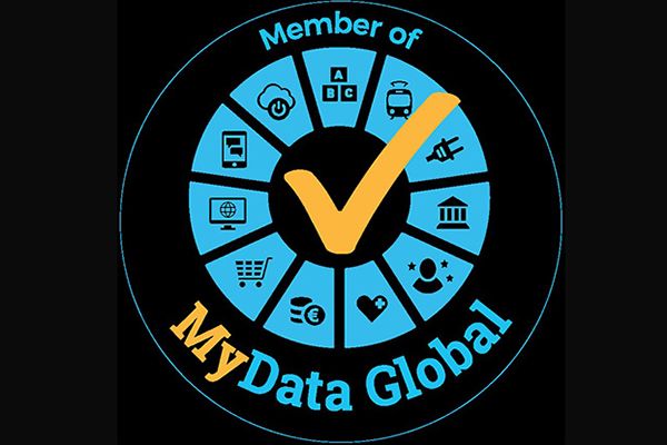 Liittymällä MyData Global -verkostoon vuoden 2021 alusta Helsinki on mukana vaikuttamassa OmaData-periaatteiden kehitykseen Suomessa ja EU-tasolla sekä tukee periaatteiden toteuttamista kaupunkien toiminnassa.