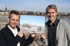 Hernesaaren sauna- ja ravintolakeitaan rakennuttajat Jasper Pääkkönen ja Antero Vartia. Kuva Juuso Syrjä