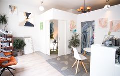 Pieneenkin tilaan soveltuviin Liunen kotitoimistoratkaisuihin pääsee nyt tutustumaan Kallion pop up -galleriassa osoitteessa Fleminginkatu 12 b, Helsinki. Avoinna 18.5.–26.6.2020, palvelemme maanantaisin, tiistaisin ja perjantaisin klo 9–17 ja keskiviikkoisin ja torstaisin klo 9–19.