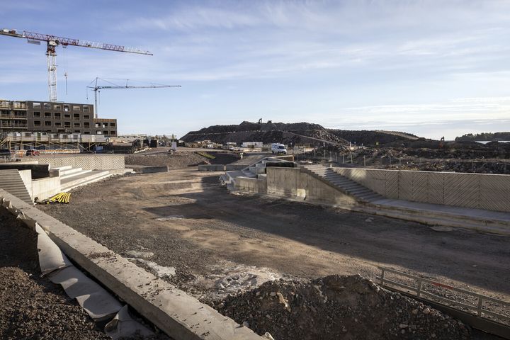 Jätkäsaaren rakentamisessa on kierrätetty maamassoja. Kuva: Antti Pulkkinen
