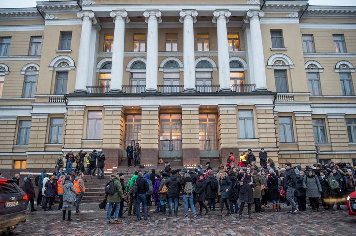 Helsingin yliopiston irtisanomisia vastustettiin mielenilmauksessa alkuvuodesta 2016. Kuva: Markku Ojala