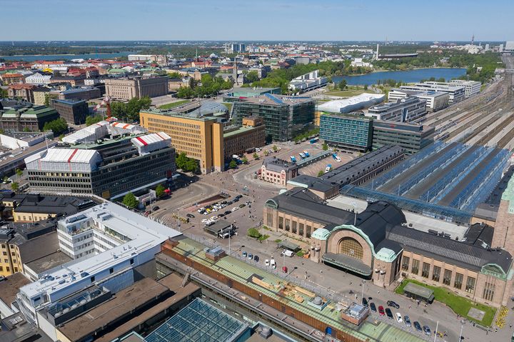 Elielinaukio and Asema-aukio from the air. Photo: Miikka Ruohonen / Lentokuva Vallas