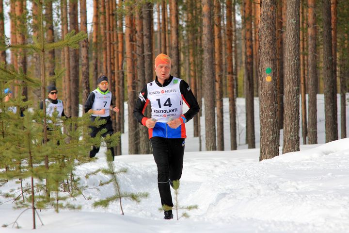 Koneellisesti huolletut urat voivat lumen ansiosta olla kesäajan polkuja tasaisempia. Kuva: Jaama Winter/Markku Hyttinen
