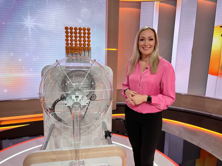 Janina Grahn palasi lottojuontajaksi.