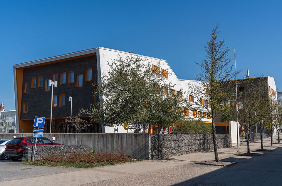 Valteri Oulun toimipiste, Lohipato 2 