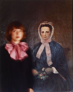 Anni Leppälä: With Flora (Portrait of an Ancestor), From the Series Possibility of Constancy, 2008
kromogeeninen värivedos alumiinille / kromogent färgtryck på aluminium / chromogenic print on aluminium
Kansallisgalleria / Nykytaiteen museo Kiasma 
Finlands nationalgalleri / Museet för nutidskonst Kiasma
Finnish National Gallery / Museum of Contemporary Art Kiasma.