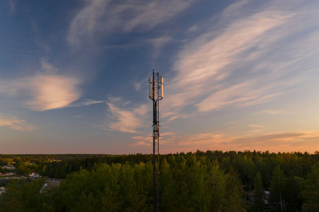 DNA:n 5G-verkko tavoittaa laskennallisesti jo noin 70 % suomalaisista, mikä tarkoittaa yli 3,8 miljoonaa ihmistä 173 kunnan alueella. Kuva: DNA