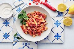 Chilikanaa ja pastaa -uutuusannos on saanut inspiraationsa Portugalin ruokakulttuurista.