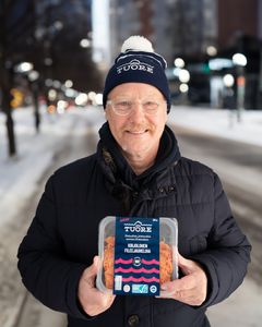 Saimaan Tuoreen Facebook-sivuilla on parhaillaan kilpailu, jossa voi voittaa Jyrki Sukulan kokkaamaan yhdeksi illaksi kotiin.