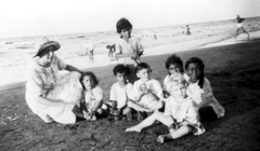 NNKY teki lähetystyötä useiden vuosikymmenien ajan, aina vuodesta 1901. Kuva Anna Eklund, joka työskenteli Egyptissä vuosina 1905–1939.