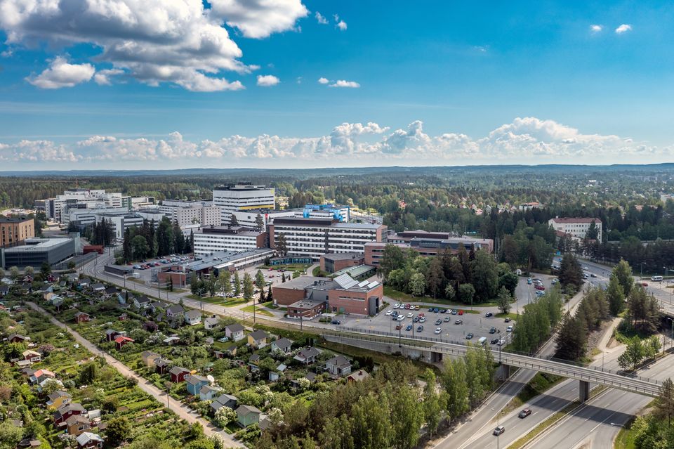 Kaupin kampusta ja TAMKin rakennuksia. Tiedostonimi: Kauppi-DJI_0257-LR